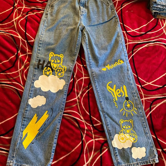 This is a product from SHEIN. Color is light washed. has not been worn. - Picture 1 of 4